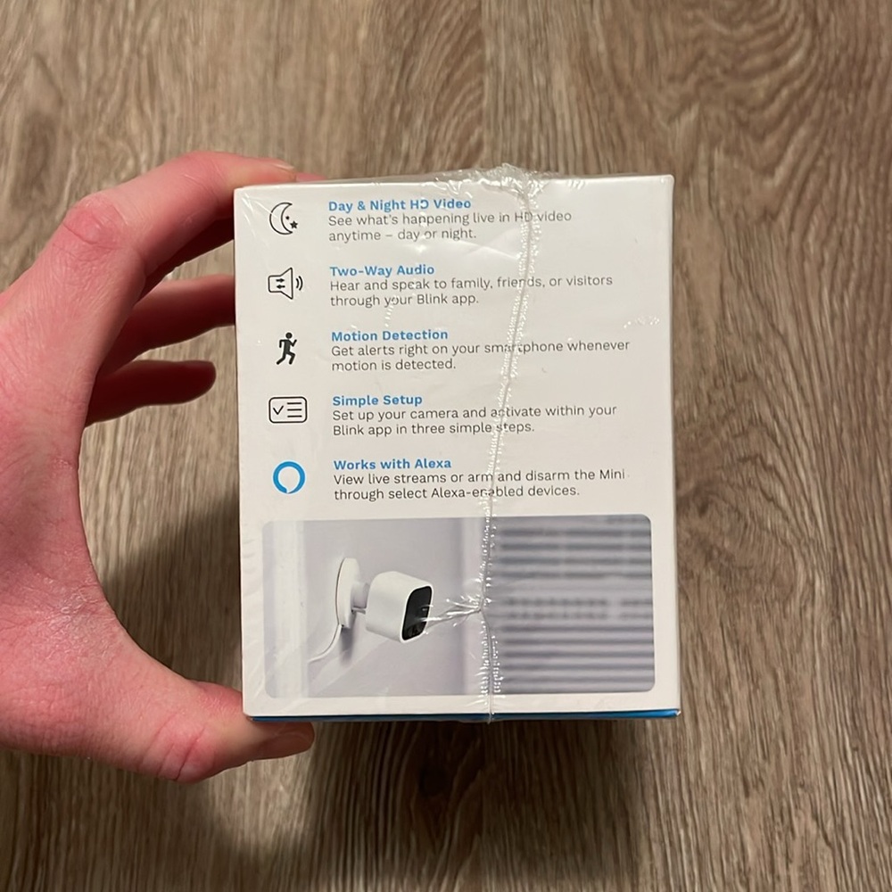 Blink Mini Security Camera - Picture 2 of 6